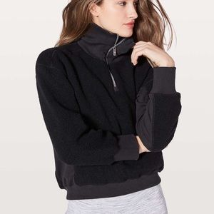 Lululemon Women’s Stand Out Sherpa 1/2 Zip in Black